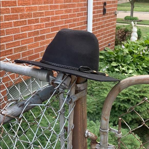 Cute wide brimmed hat from from forever21 - Picture 2 of 2